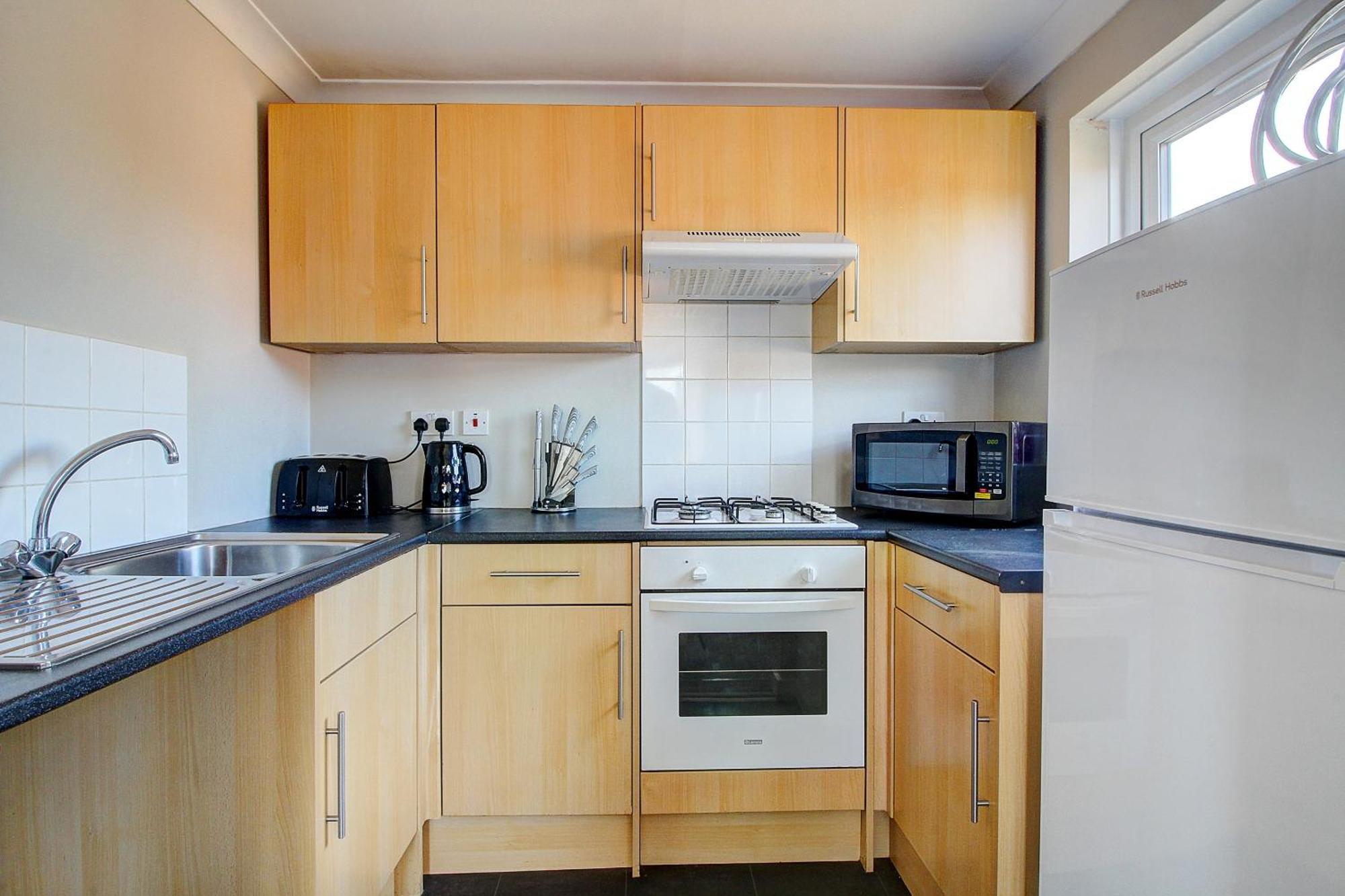 2 Minutes From Mk Central By Car- 2 Bed Apartment - 2 Free Parking Spaces- Hosted By Stayinmk Milton Keynes Dış mekan fotoğraf